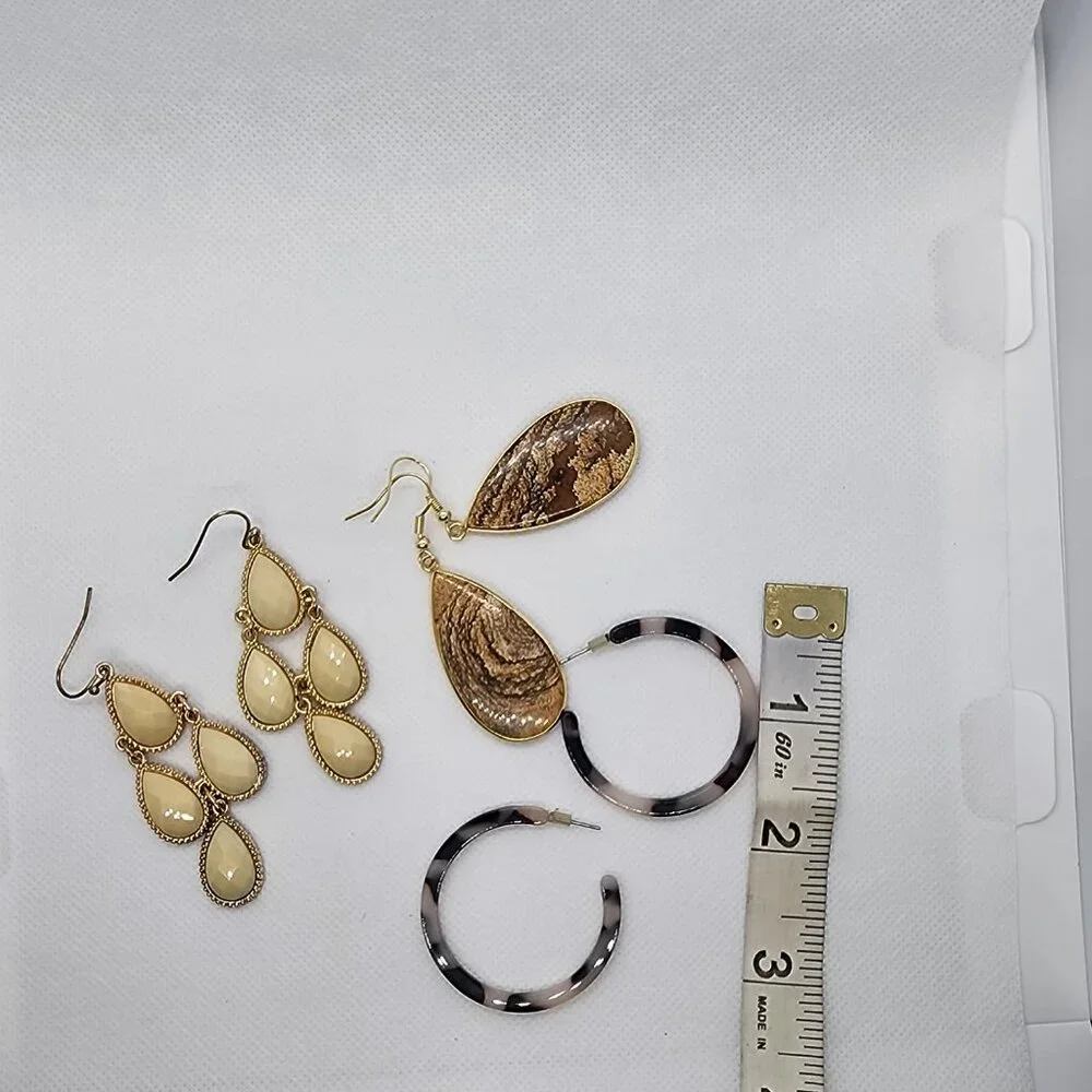 Earring bundle - Picture 3 of 5